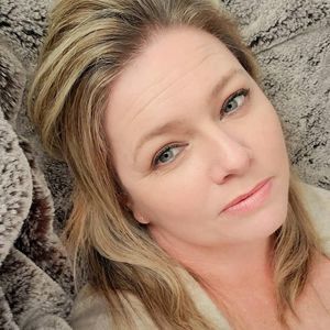 Meet your Posher, Leigh